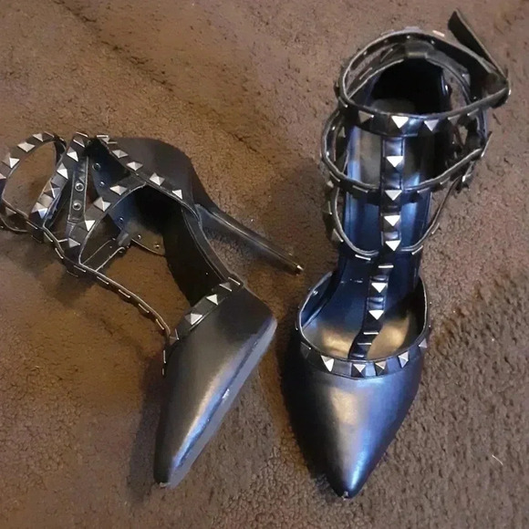 Charlotte Russe heels - Picture 1 of 2